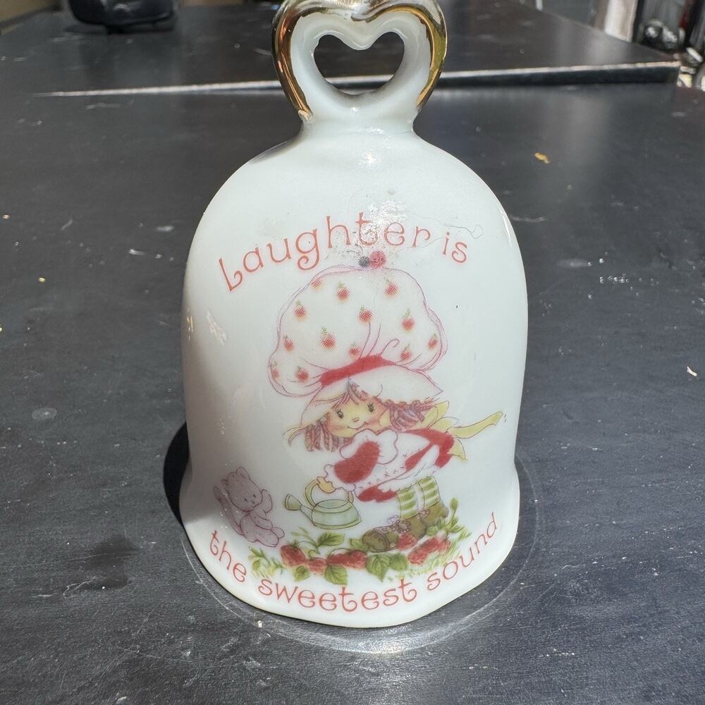 Vintage Strawberry Shortcake Fine Porcelain Bell Laughter Sweetest Sound 1980